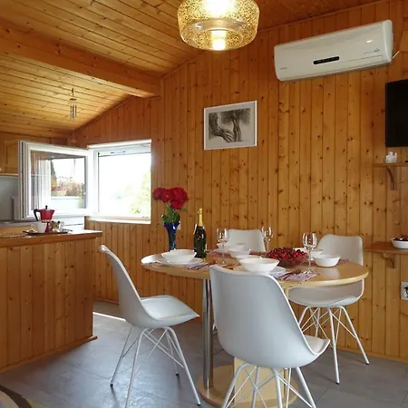 Apartman Joy * Nin